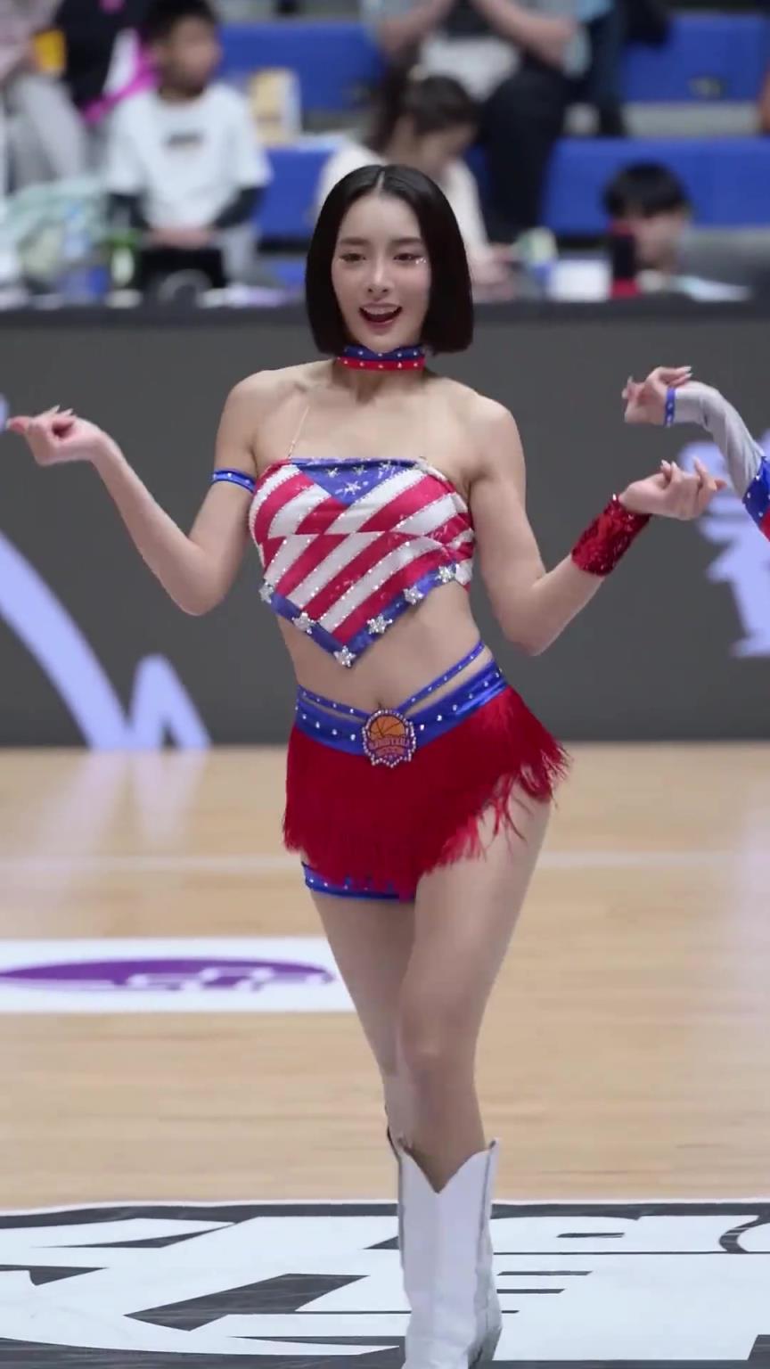 太離譜了 ！幾乎是完美女人！